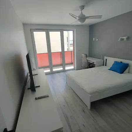 Homestay With Free Parking - Mogilska, Laszkiewicza Krakow