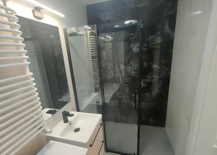 With Free Parking - Mogilska, Laszkiewicza Habitación en casa particular *