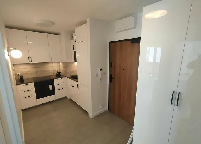 With Free Parking - Mogilska, Laszkiewicza *